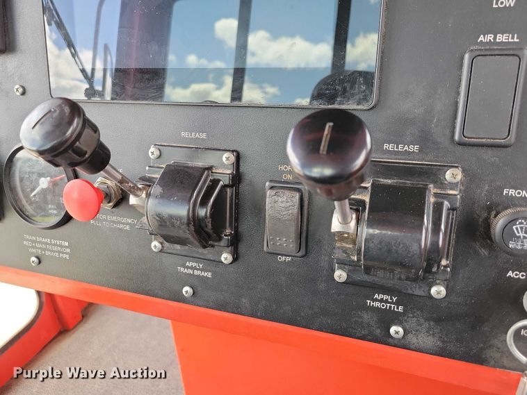 image for item EA2546 Shuttlewagon Navigator NVX6030 railcar mover