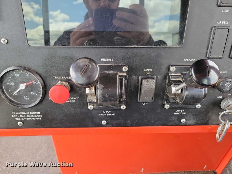 image for item EA2546 Shuttlewagon Navigator NVX6030 railcar mover