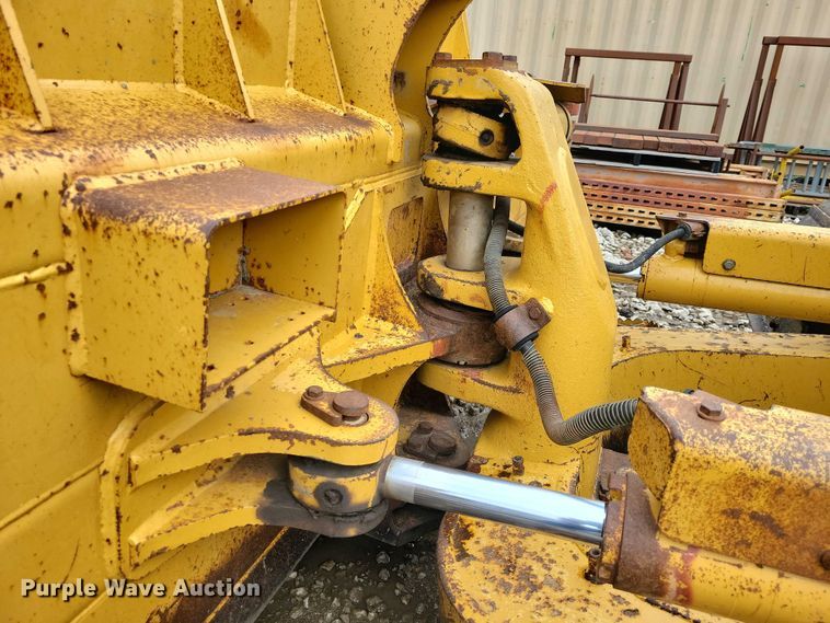 image for item EA2547 2010 Caterpillar D6N LGP dozer