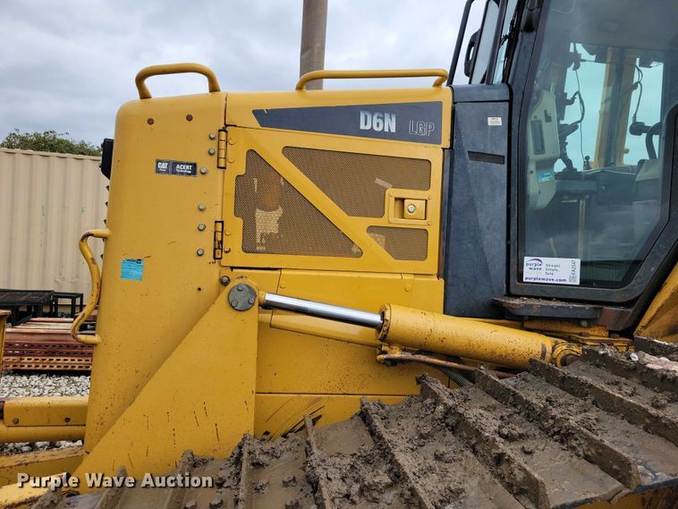 image for item EA2547 2010 Caterpillar D6N LGP dozer