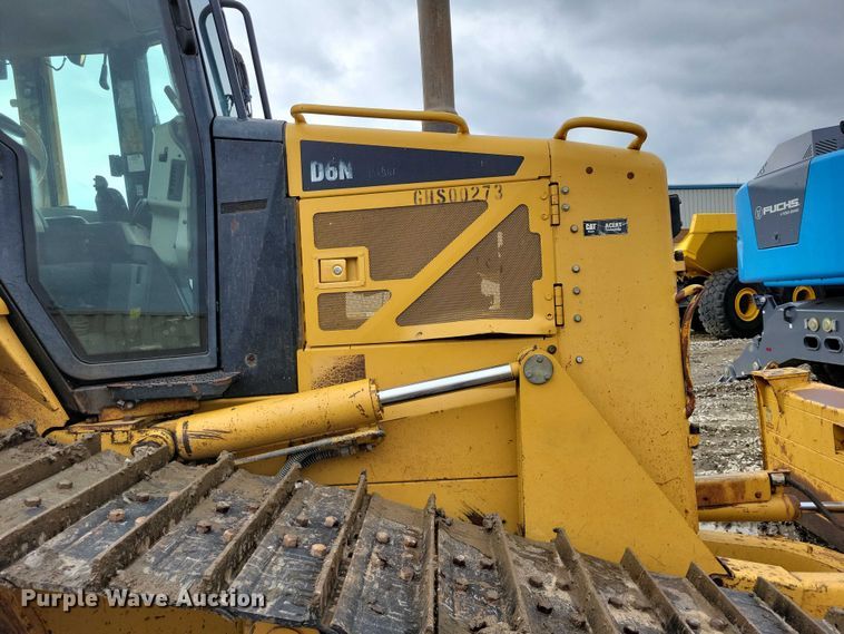 image for item EA2547 2010 Caterpillar D6N LGP dozer