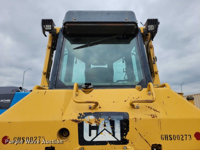 image for item EA2547 2010 Caterpillar D6N LGP dozer