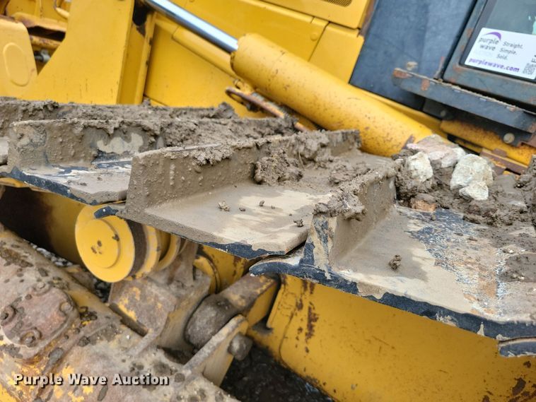image for item EA2547 2010 Caterpillar D6N LGP dozer