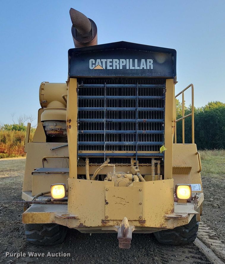 image for item EA2548 1992 Caterpillar RR-250 soil stabilizer