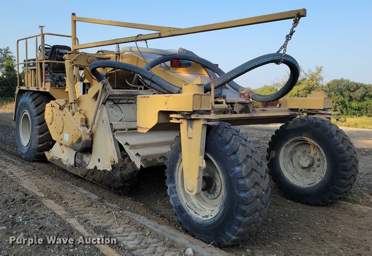 image for item EA2548 1992 Caterpillar RR-250 soil stabilizer