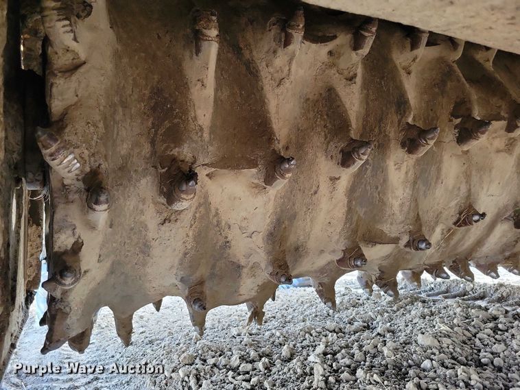 image for item EA2548 1992 Caterpillar RR-250 soil stabilizer