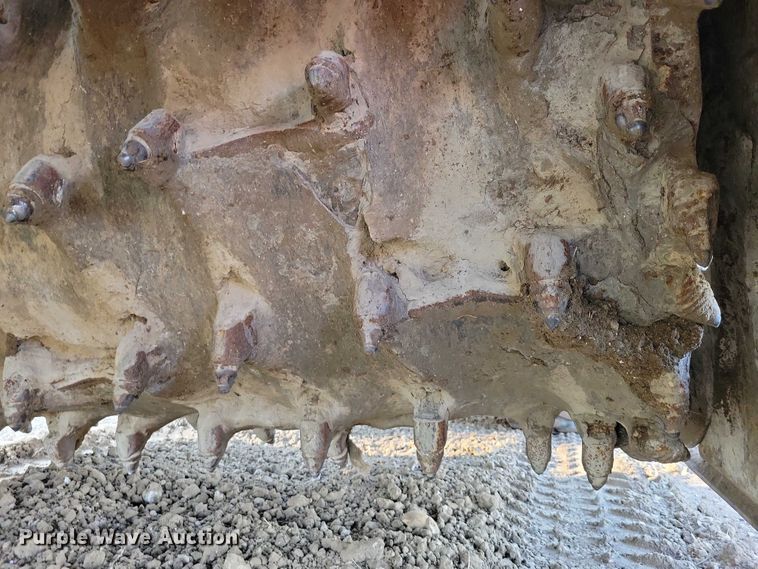 image for item EA2548 1992 Caterpillar RR-250 soil stabilizer