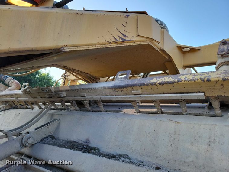 image for item EA2548 1992 Caterpillar RR-250 soil stabilizer