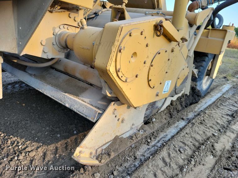 image for item EA2548 1992 Caterpillar RR-250 soil stabilizer