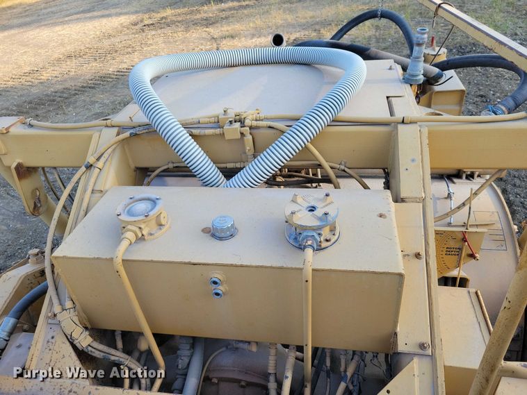 image for item EA2548 1992 Caterpillar RR-250 soil stabilizer