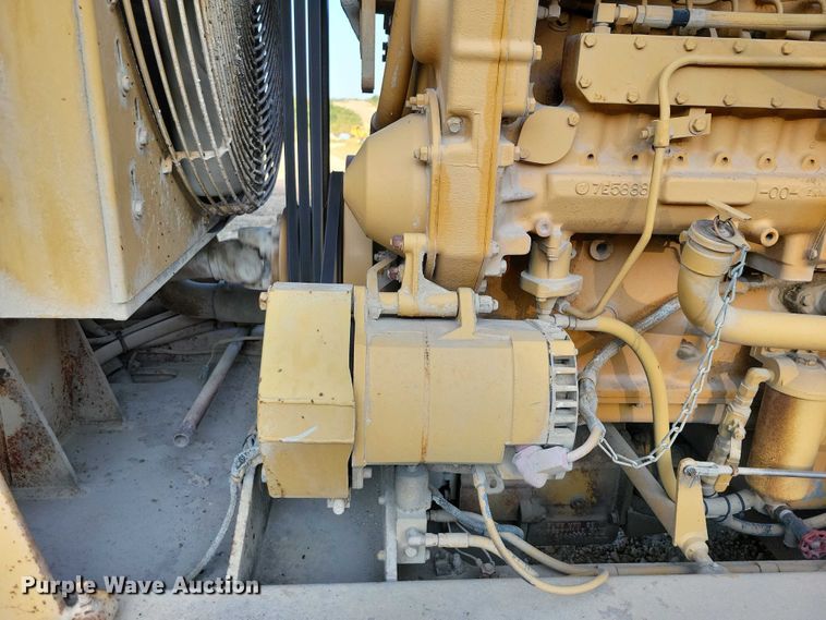 image for item EA2548 1992 Caterpillar RR-250 soil stabilizer