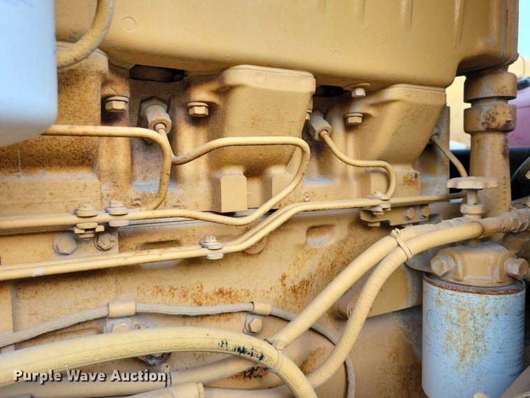 image for item EA2548 1992 Caterpillar RR-250 soil stabilizer