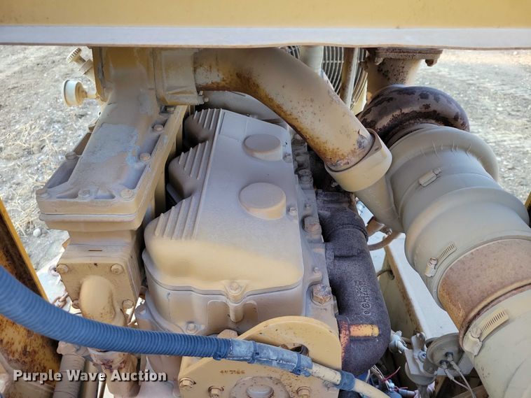 image for item EA2548 1992 Caterpillar RR-250 soil stabilizer