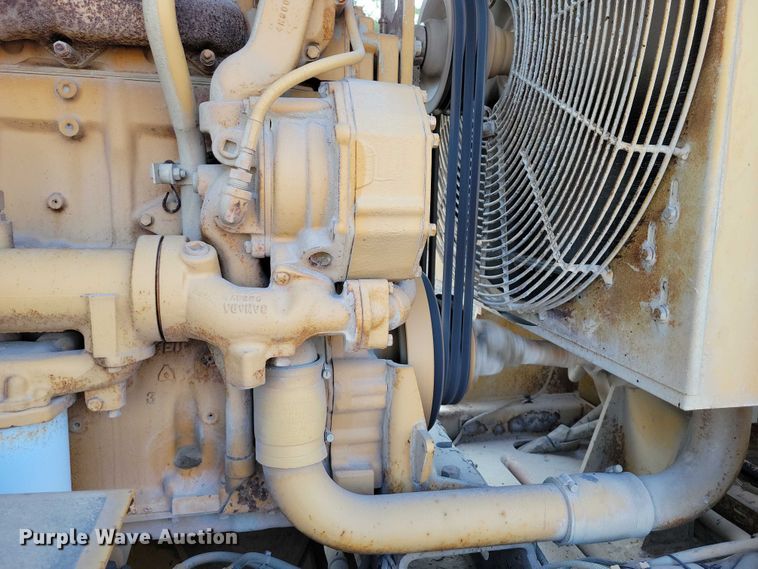 image for item EA2548 1992 Caterpillar RR-250 soil stabilizer