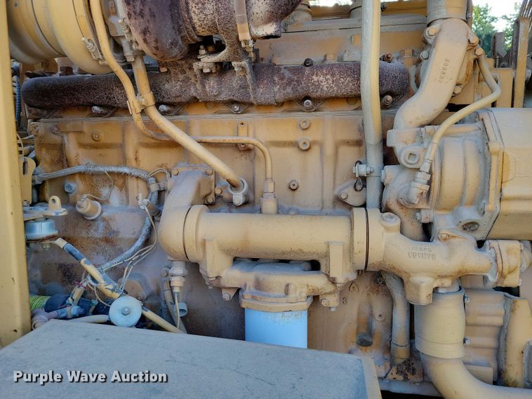 image for item EA2548 1992 Caterpillar RR-250 soil stabilizer