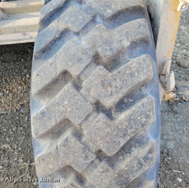 image for item EA2548 1992 Caterpillar RR-250 soil stabilizer