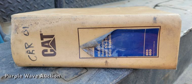 image for item EA2548 1992 Caterpillar RR-250 soil stabilizer