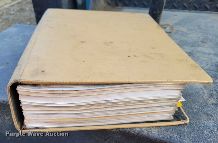 image for item EA2548 1992 Caterpillar RR-250 soil stabilizer