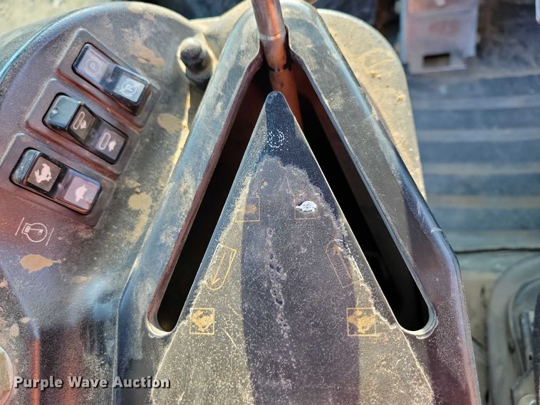 image for item EA2549 2005 Caterpillar 963C track loader