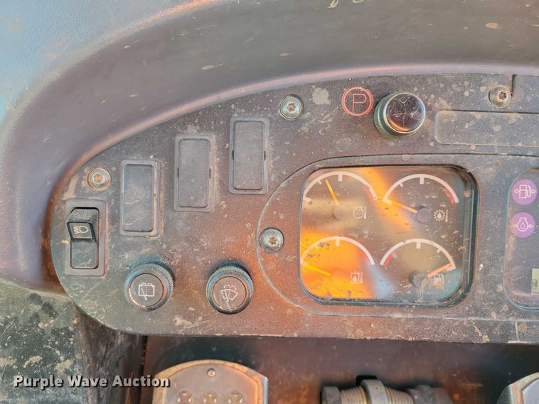 image for item EA2549 2005 Caterpillar 963C track loader