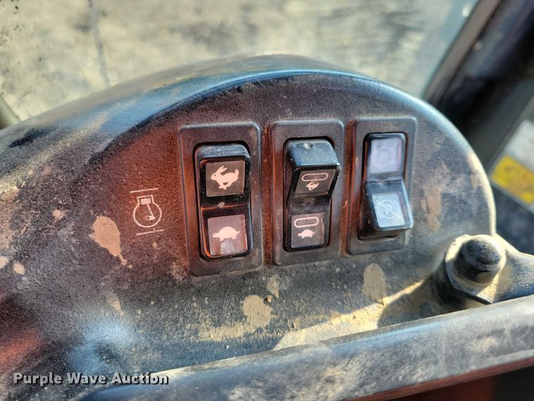 image for item EA2549 2005 Caterpillar 963C track loader