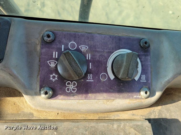 image for item EA2549 2005 Caterpillar 963C track loader