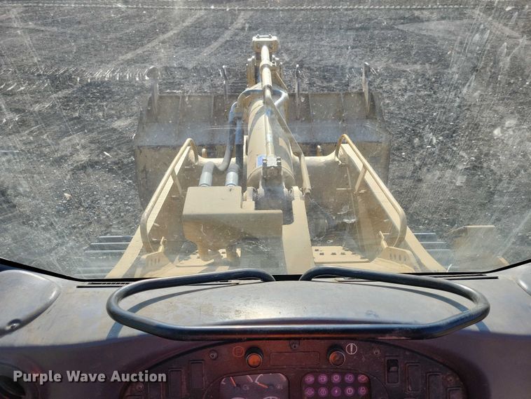 image for item EA2549 2005 Caterpillar 963C track loader