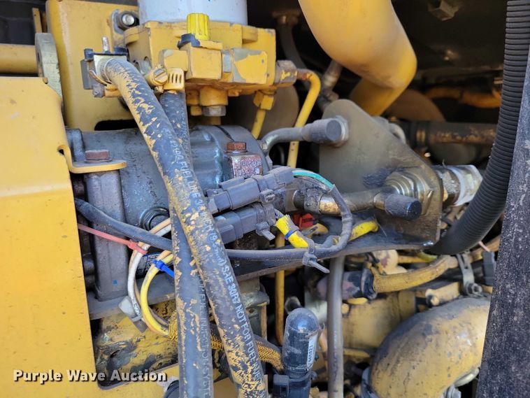 image for item EA2549 2005 Caterpillar 963C track loader