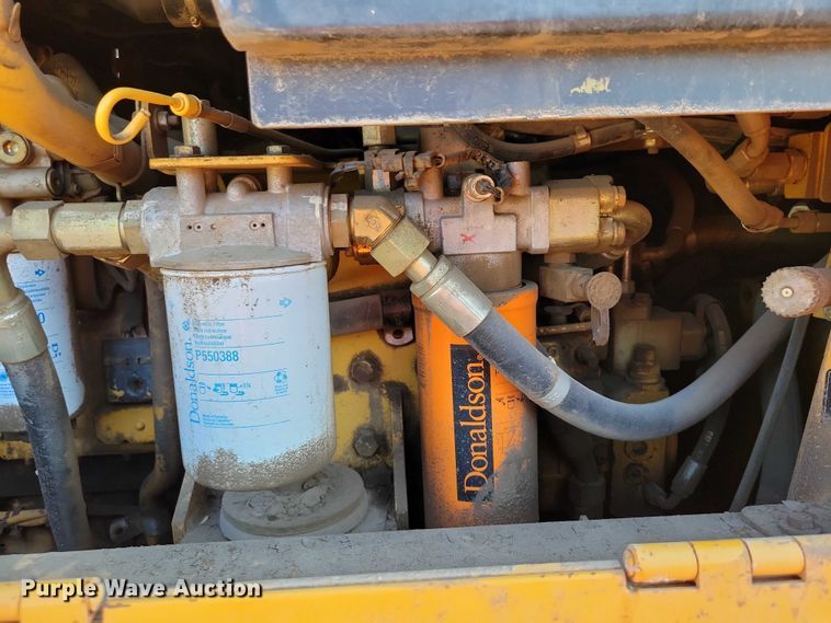 image for item EA2549 2005 Caterpillar 963C track loader