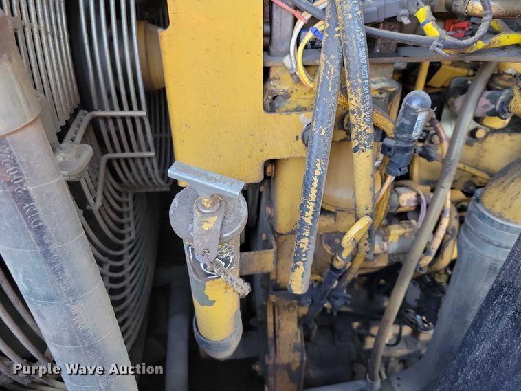 image for item EA2549 2005 Caterpillar 963C track loader