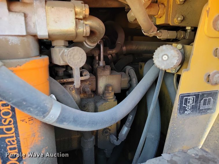 image for item EA2549 2005 Caterpillar 963C track loader