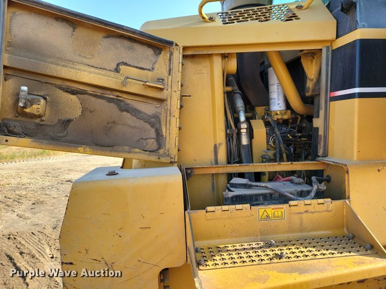 image for item EA2549 2005 Caterpillar 963C track loader