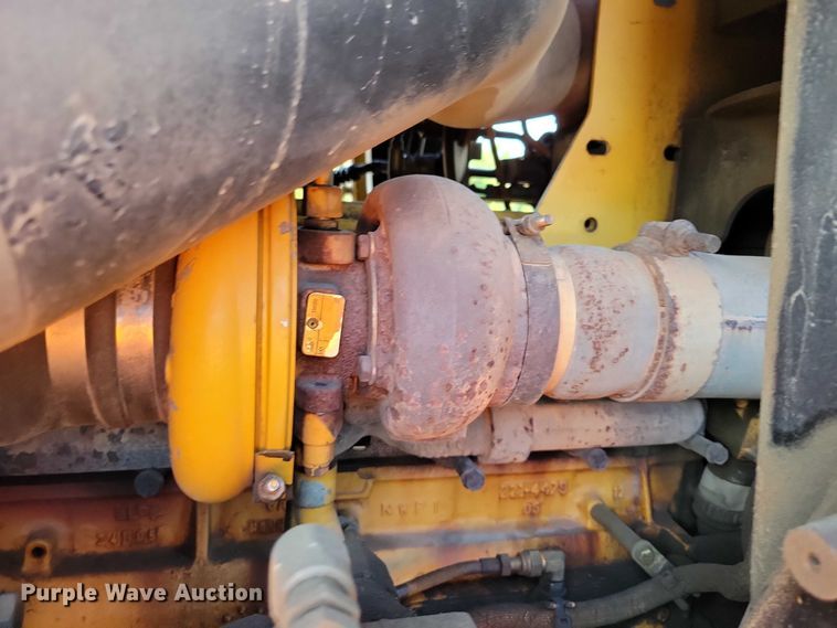 image for item EA2549 2005 Caterpillar 963C track loader