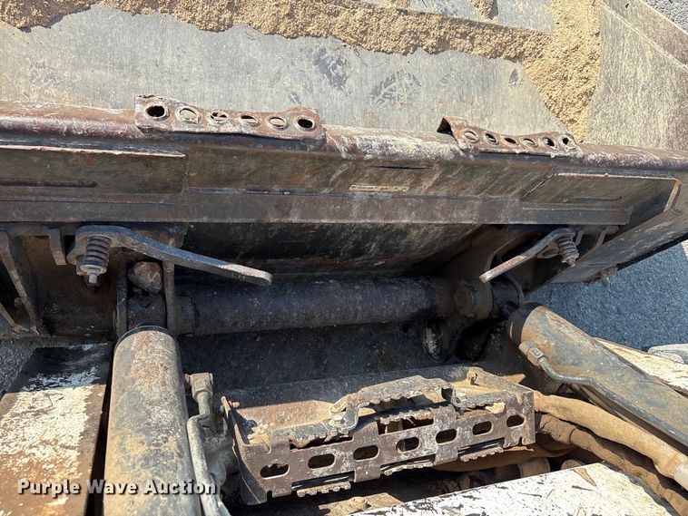 image for item EA7471 2012 Bobcat S630 skid steer loader