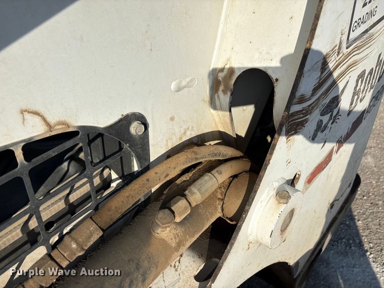 image for item EA7471 2012 Bobcat S630 skid steer loader