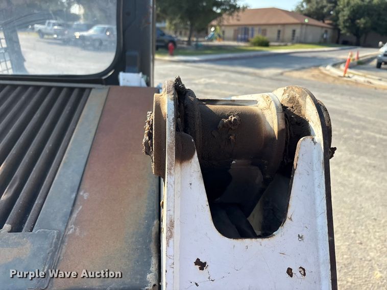 image for item EA7471 2012 Bobcat S630 skid steer loader