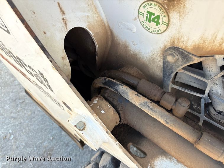 image for item EA7471 2012 Bobcat S630 skid steer loader