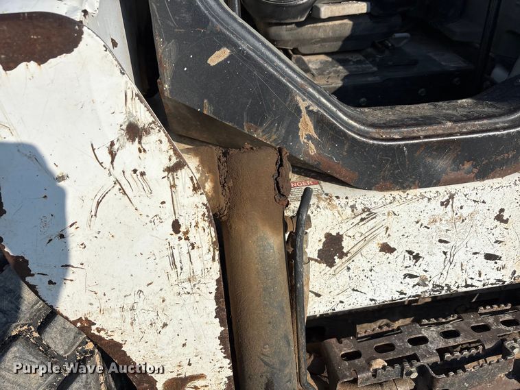 image for item EA7471 2012 Bobcat S630 skid steer loader