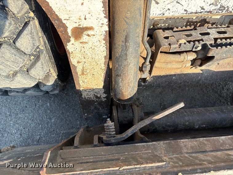 image for item EA7471 2012 Bobcat S630 skid steer loader