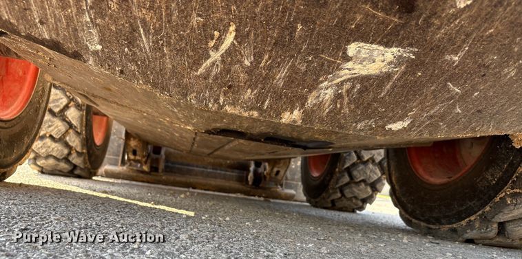 image for item EA7471 2012 Bobcat S630 skid steer loader