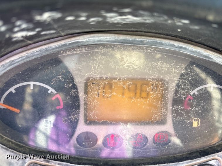 image for item EA7471 2012 Bobcat S630 skid steer loader