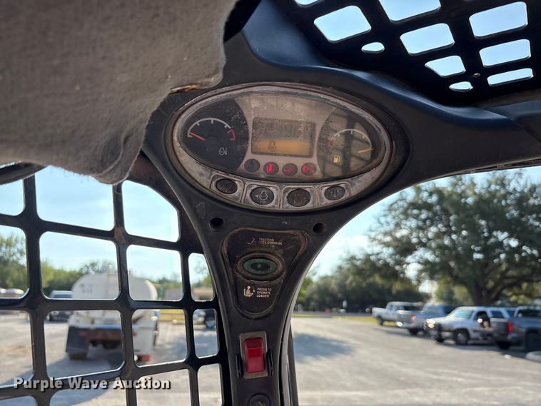 image for item EA7471 2012 Bobcat S630 skid steer loader