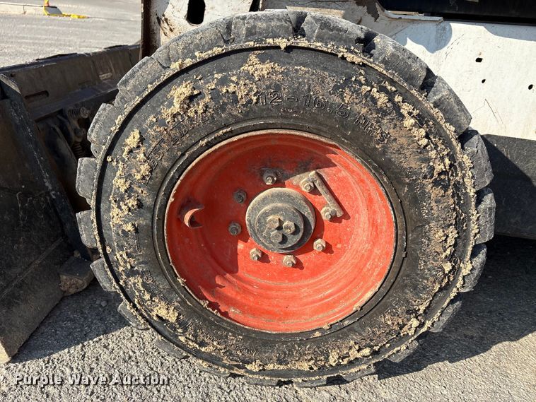 image for item EA7471 2012 Bobcat S630 skid steer loader