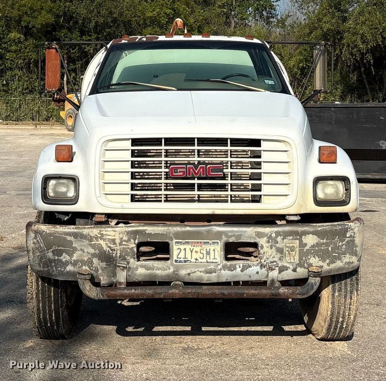 image for item EA7472 1999 GMC 7500 water truck