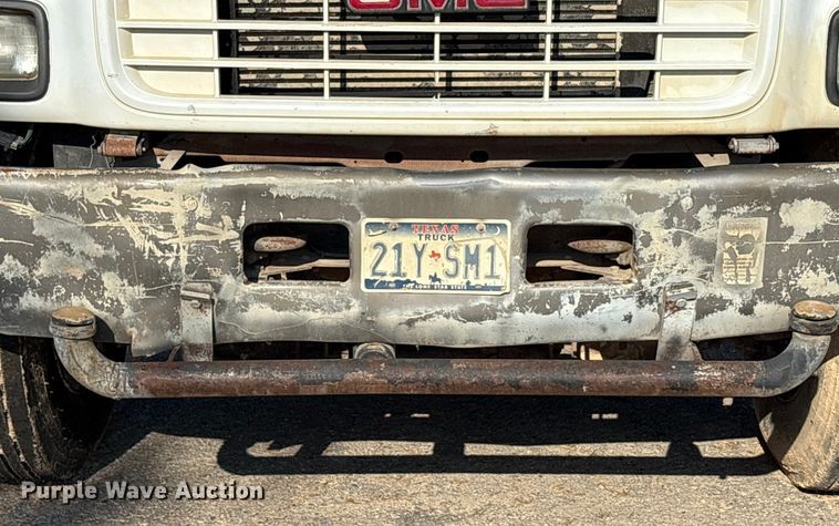 image for item EA7472 1999 GMC 7500 water truck