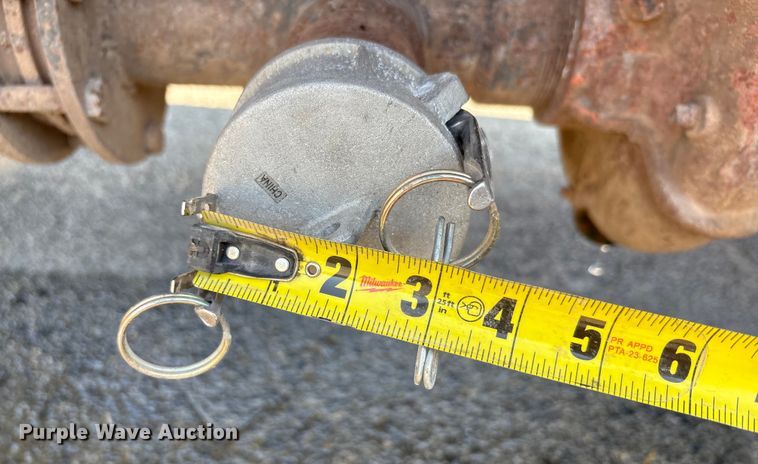 image for item EA7472 1999 GMC 7500 water truck