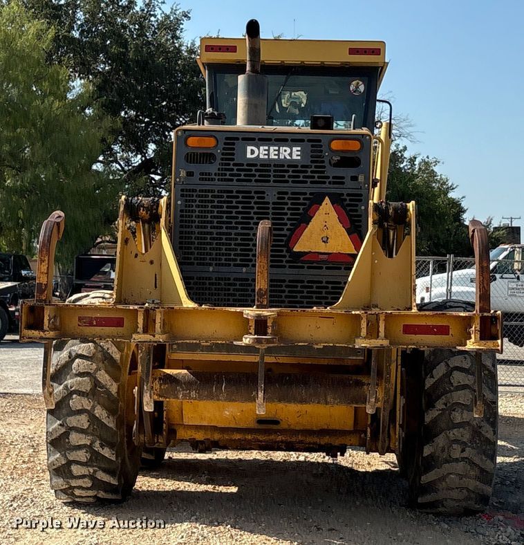 image for item EA7474 2003 John Deere 672CH motor grader