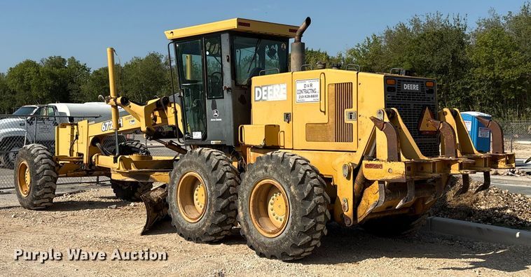 image for item EA7474 2003 John Deere 672CH motor grader