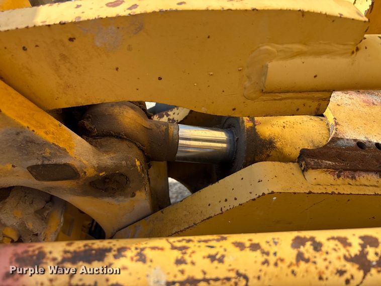 image for item EA7474 2003 John Deere 672CH motor grader