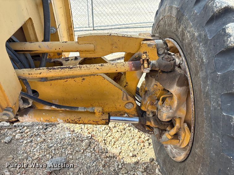 image for item EA7474 2003 John Deere 672CH motor grader